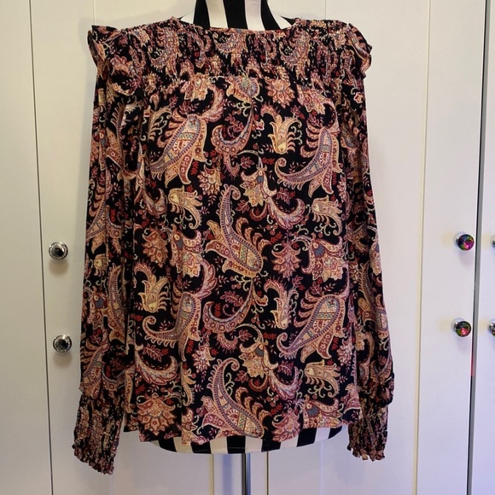 Paisley Print Long Sleeved Cuff Wrist Women’s Top Sz MED NEW!